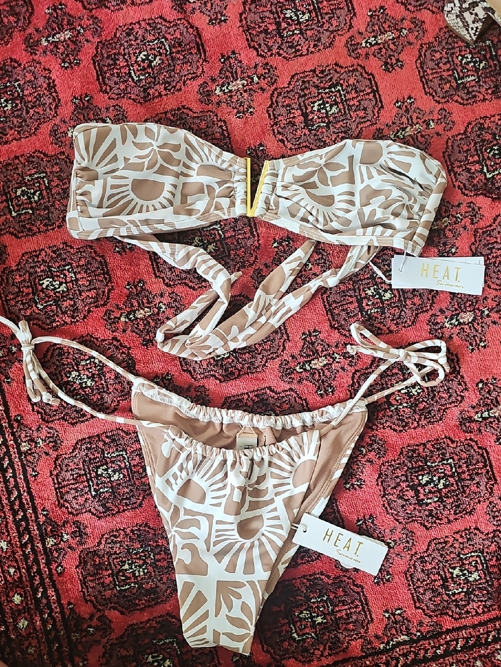 HEAT Women's Beige & White Bandeau Bikini Set